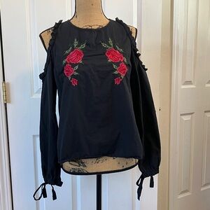 Dizzy Lizzy black cotton cold shoulder peasant tied sleeve top embroidered rose